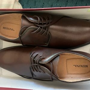 Like New Men's Shoes Size 9 1/2